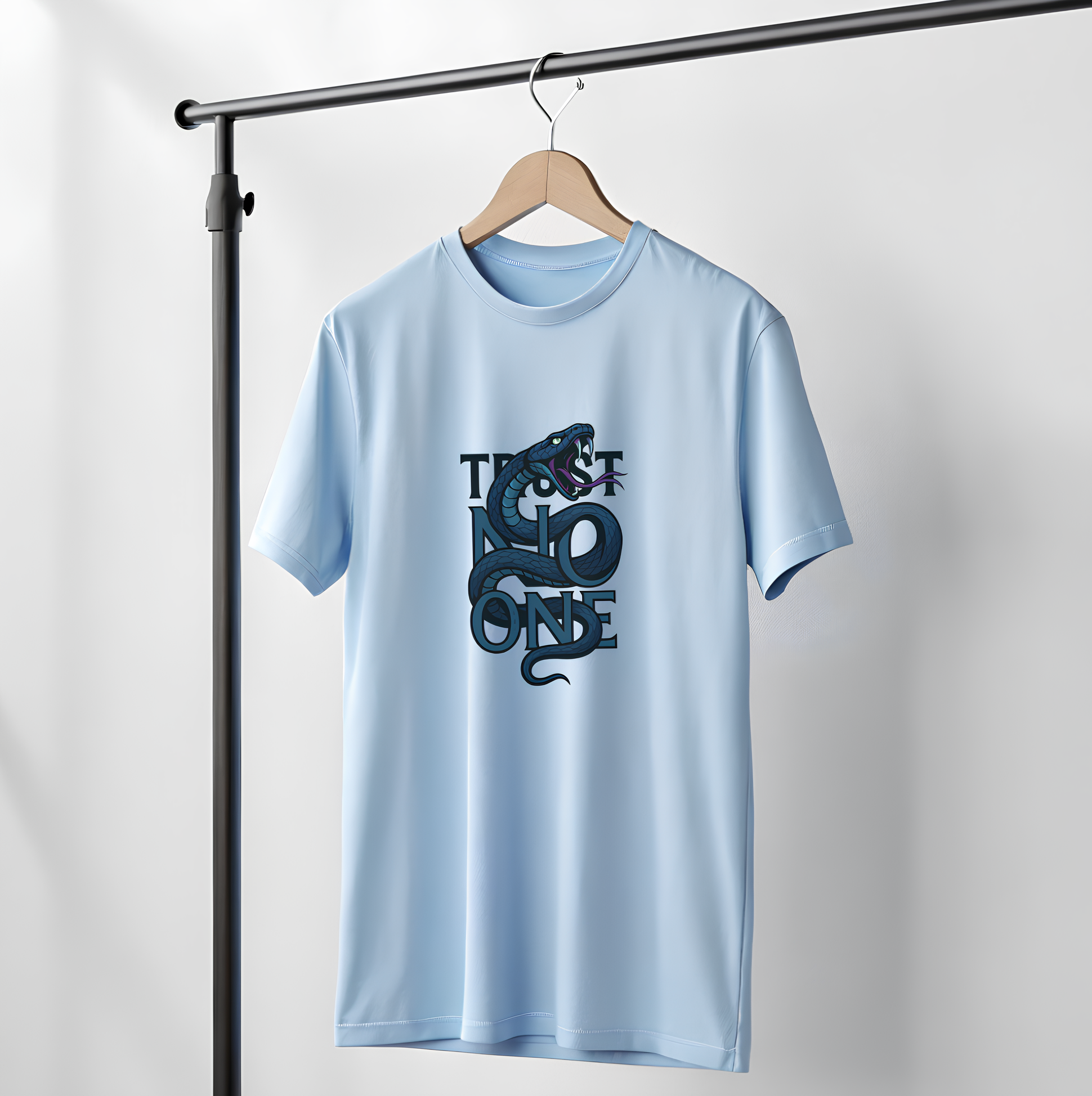 "TRUST NO ONE" T-shirt